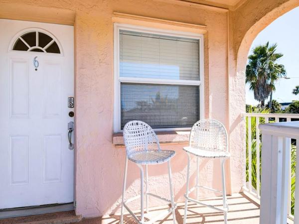 TROPICAL BREEZE CONDO