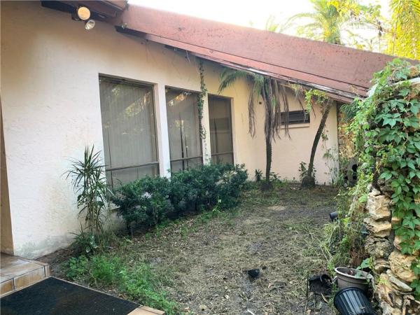 CENTER GATE ESTATES PH 01B