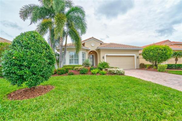 CASCADES AT SARASOTA