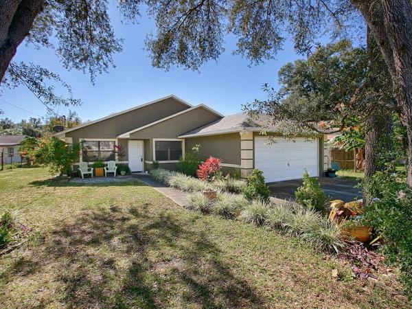 CARLTON VILLAGE PARK