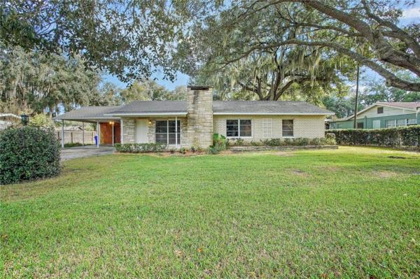 TAVARES LAKEWOOD PARK