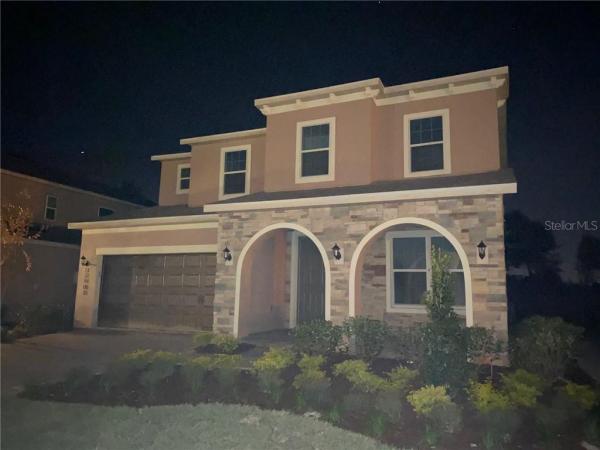 WATERSIDE ON JOHNS LAKE