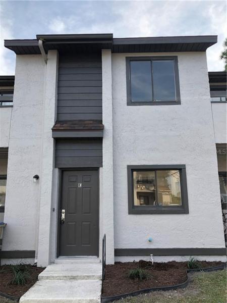 BUENAVENTURA LAKES GOLD COAST TWNHMS UNREC