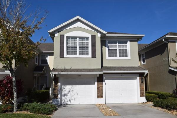 CARRIAGE HOMES AT DUNWOODY COMMONS A CONDO