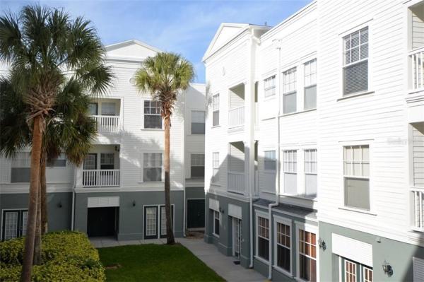 WATER STREET CONDO PH 10