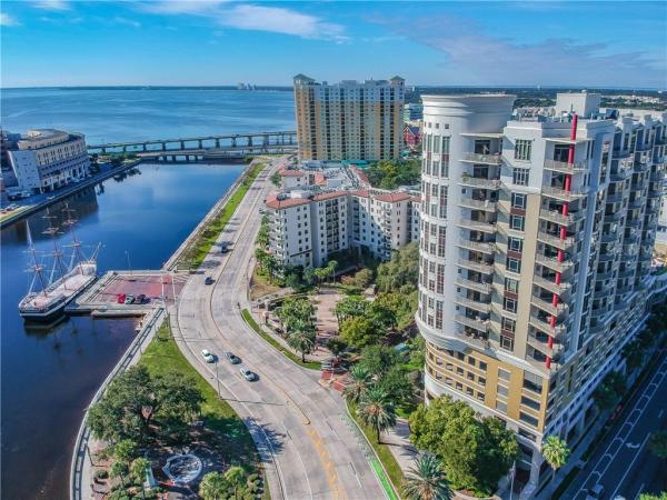 PARKSIDE OF ONE BAYSHORE
