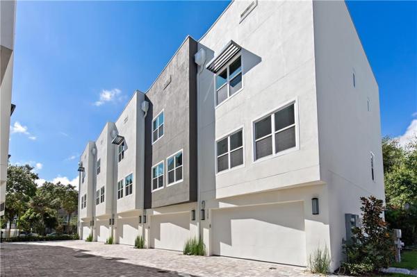5TH AVENUE TOWNHOMES