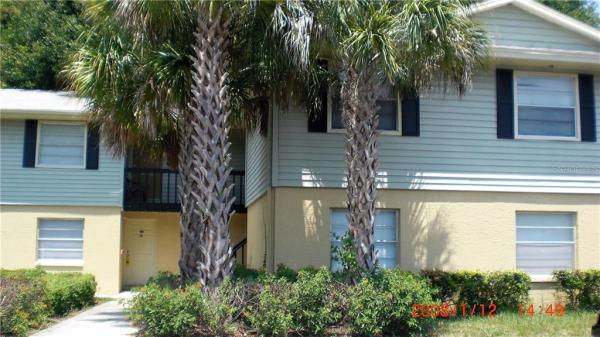 THE HAMPTONS AT BRANDON A CONDO