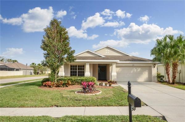 BALLANTRAE VILLAGE 06