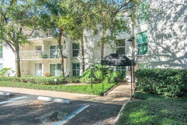 BAYSHORE TRACE CONDO