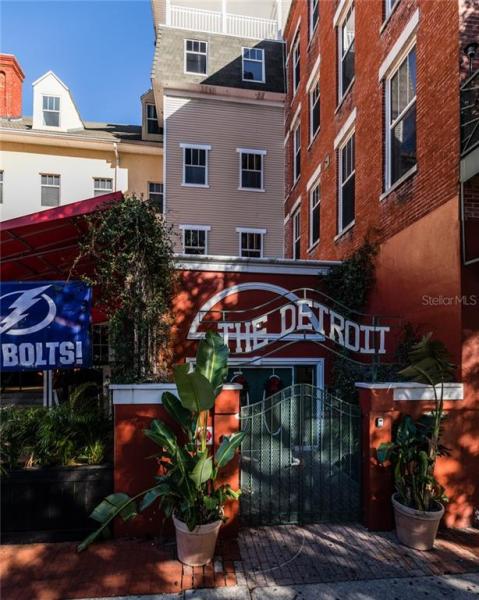 HOTEL DETROIT CONDO THE