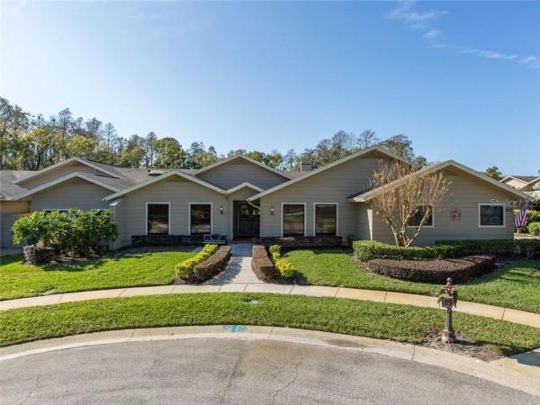 VILLAS AT CYPRESS RUN