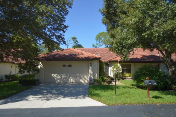 HAMMOCKS IV, BENT TREE