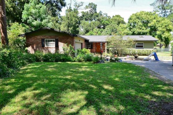 COMPTON COURT HOMESITES