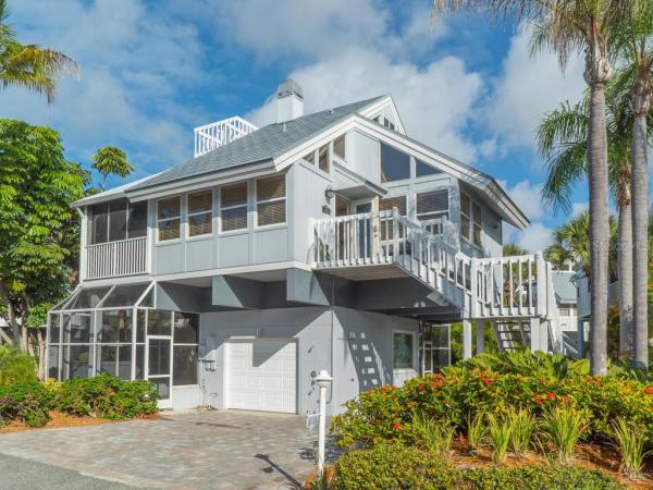 VILLAGE BOCA GRANDE CLUB