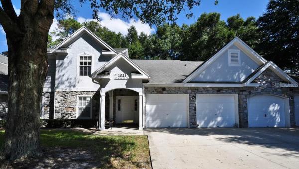 COACH HOMES AT ERROL PH 01