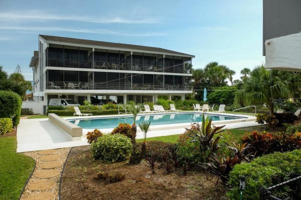 WEST WINDS OF HOLMES BEACH II