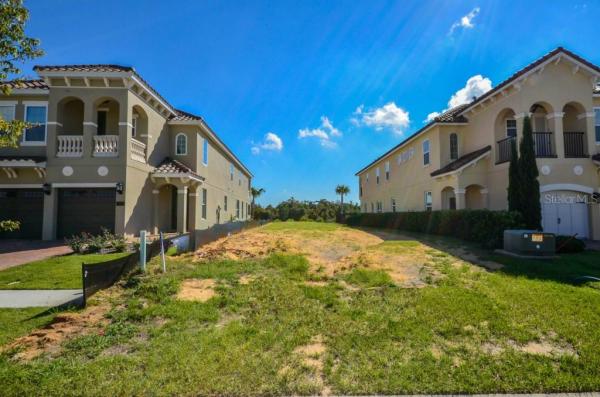 REUNION WEST VILLAGE 03A