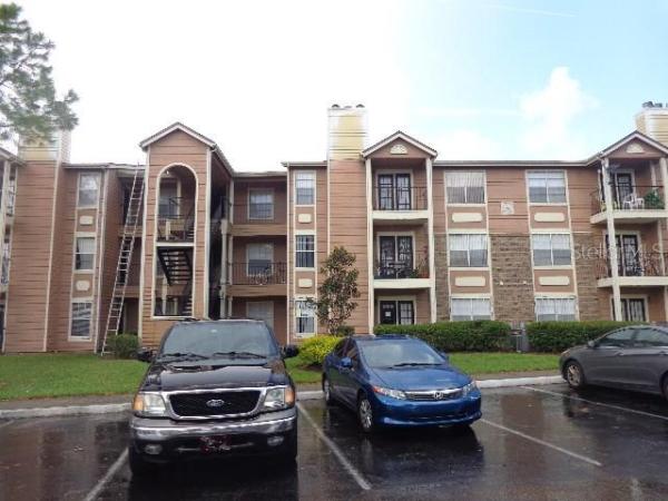 WATERFORD LANDING CONDO