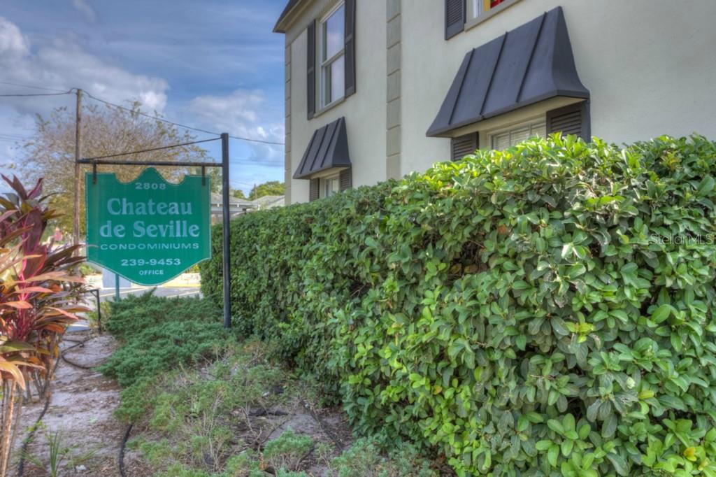 CHATEAU DE SEVILLE A CONDO - фото