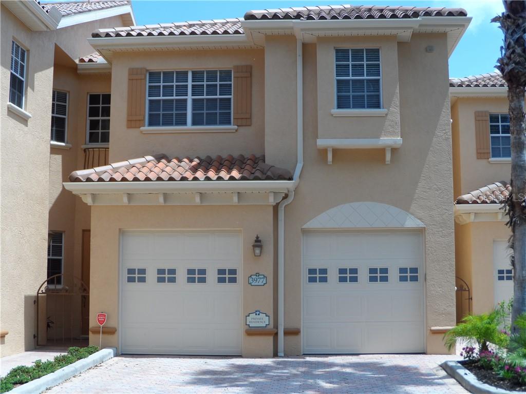 PALMER SQUARE EAST - фото