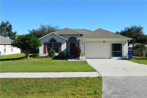 MASCOTTE DUKES LAKE PH 03