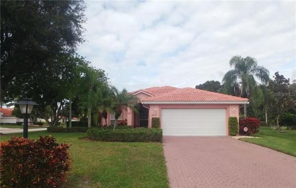 FAIRWAY LAKES AT PALM AIRE