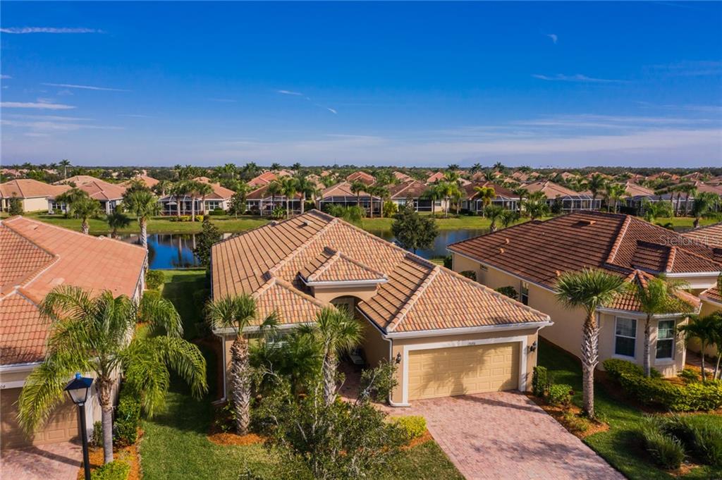 ISLANDWALK AT THE WEST VILLAGE - фото