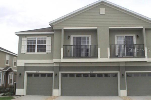 VILLAS AT ESTANCIA CONDO