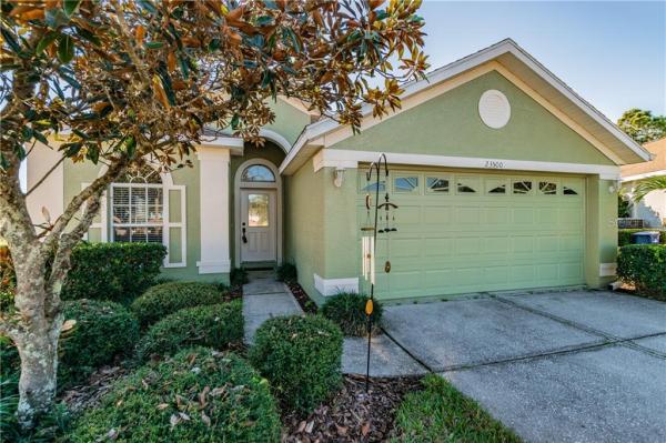 PLANTATION PALMS PH 01