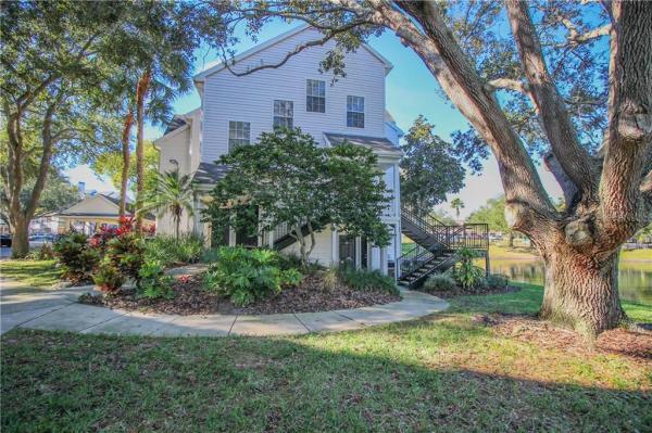 BENTLEY AT COBBS LANDING CONDO THE