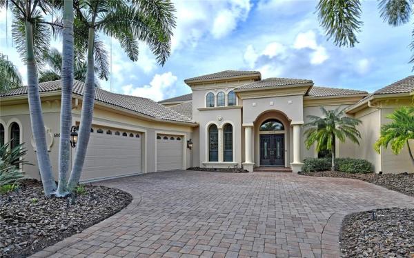 COUNTRY CLUB VILLAGE