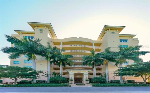 MERIDIAN AT THE OAKS PRESERVE