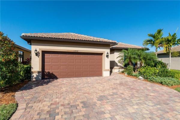 ISLANDWALK AT THE WEST VILLAGE