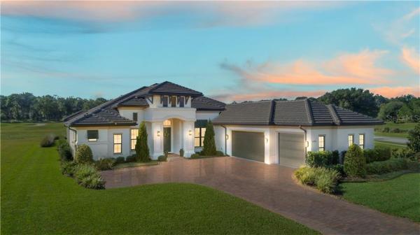 HEATHROW COUNTRY ESTATE / REDTAIL / RED TAIL