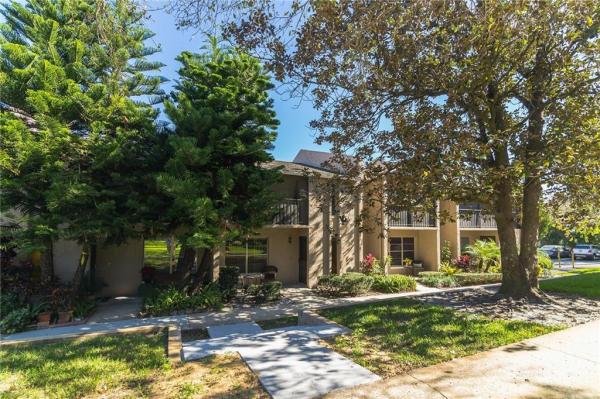 PARK LAKE TWNHS PH 02