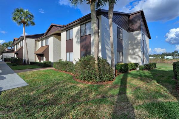 FAIRWAYS CONDOMINIUM