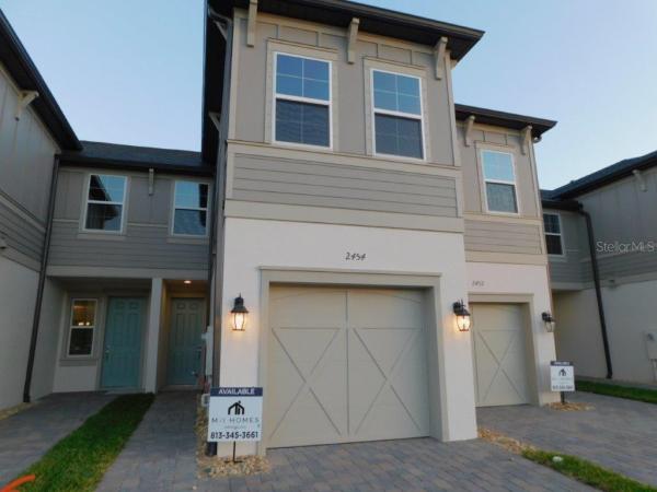 TOWNS AT BELLEAIR GROVE