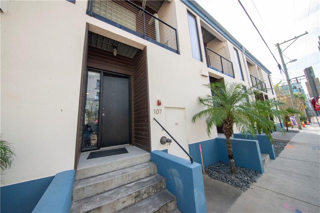 CHANNELSIDE LOFTS - фото