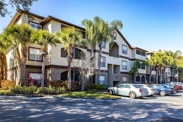 THE PROMENADE AT TAMPA PALMS A