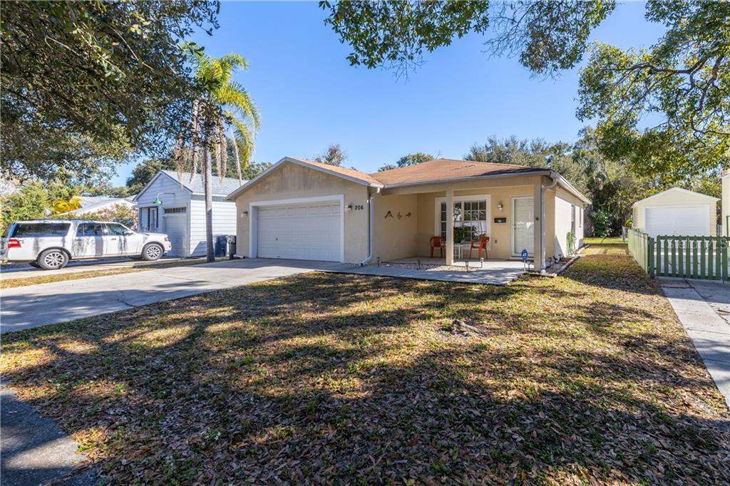 GRAY GABLES - фото