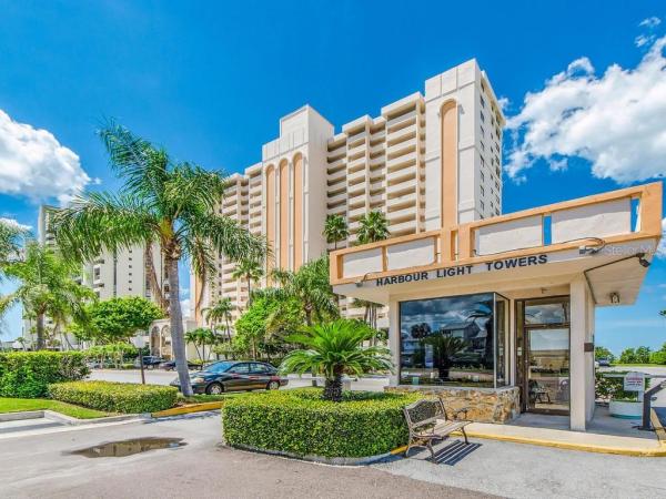 HARBOUR LIGHT TOWERS CONDO