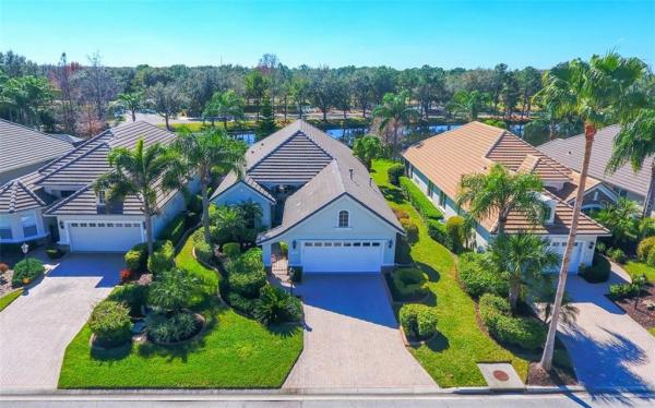 LAKEWOOD RANCH COUNTRY CLUB VILLAGE