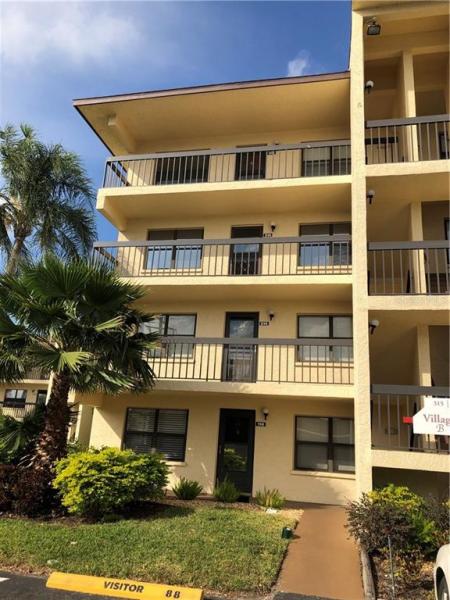 DESOTO SQUARE VILLAS CONDOMINIU