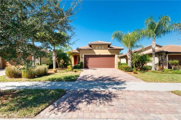 ISLANDWALK AT THE WEST VILLAGE