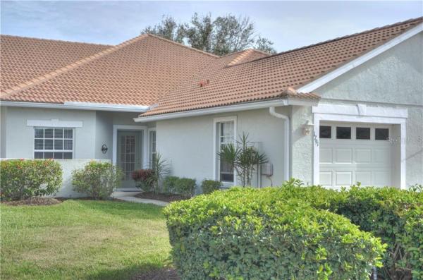 PELICAN POINTE GOLF & COUNTRY CLUB