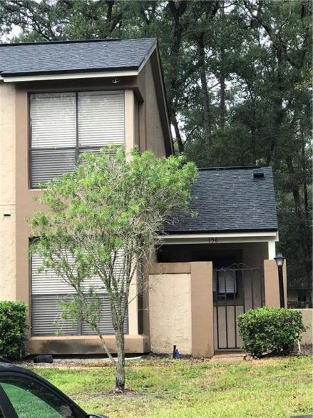 VILLAGE TWNHMS A CONDO