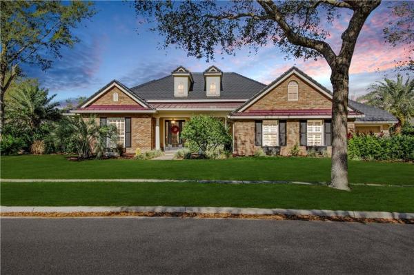 HEATHROW COUNTRY ESTATE