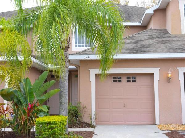 TOWNHOMES AT PARKSIDE