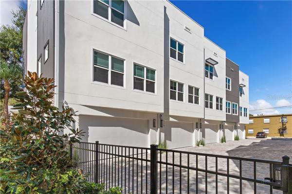 5TH AVENUE TOWNHOMES